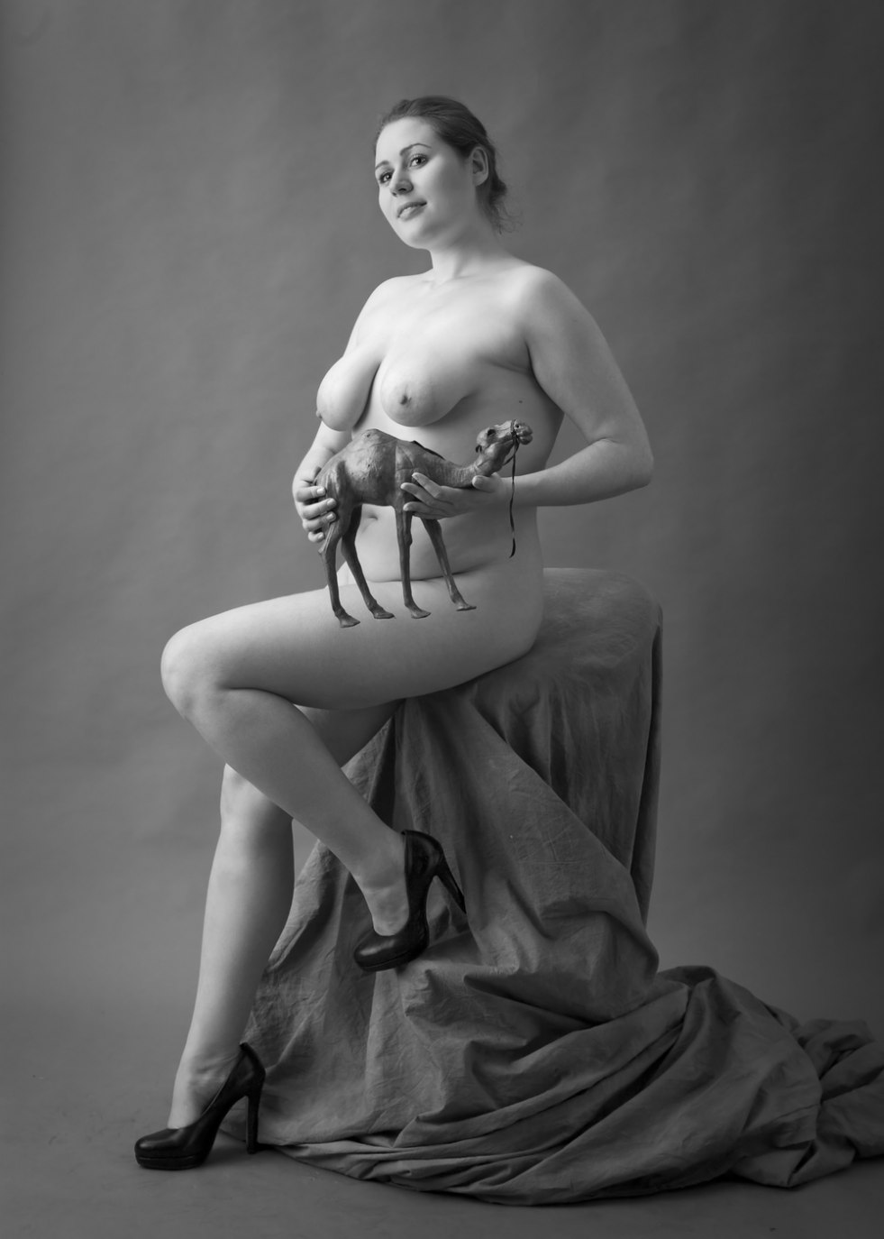 Non-standard naked women