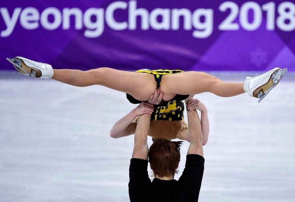 Anal in a sports empty pool