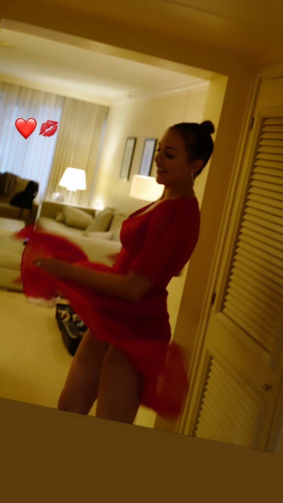 Pelin Karahahan Pornography