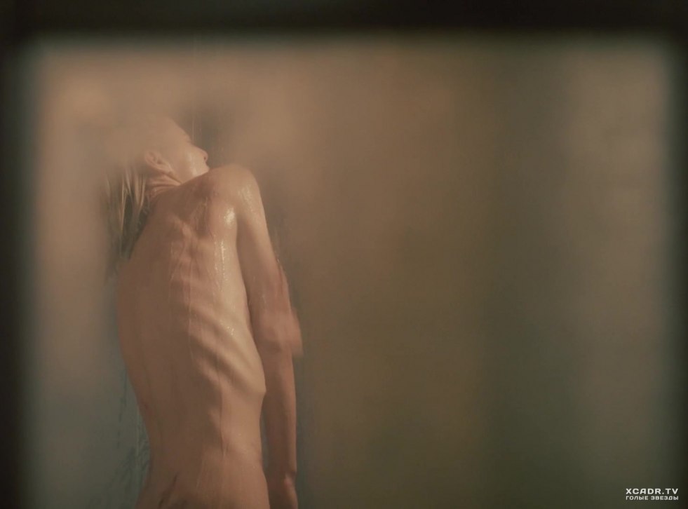 Alyona Mikhailova an hour before dawn naked