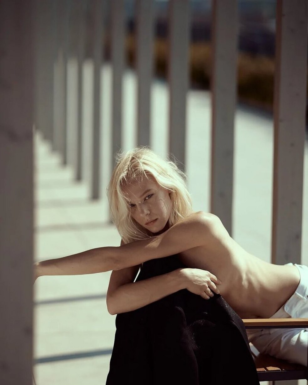 Alyona Mikhailova sex scene