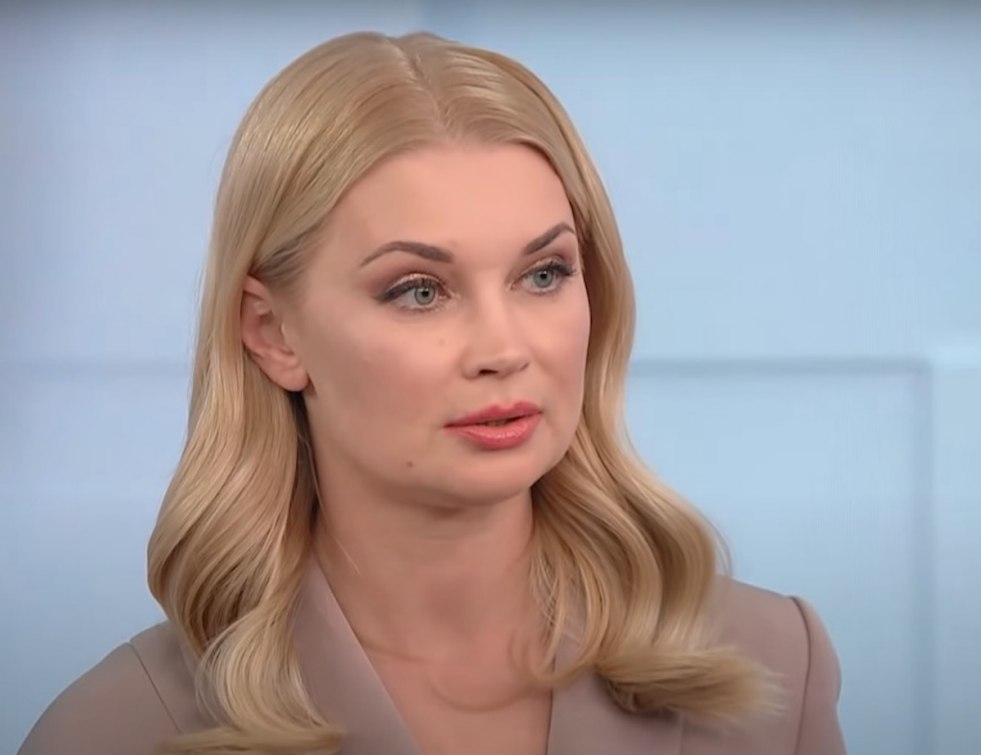 Poisonous ivy 2: Lily Film 1996 Naked