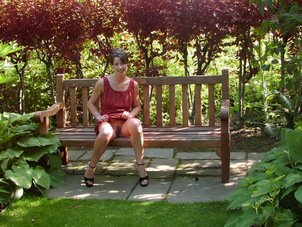 Ordinary women without panties