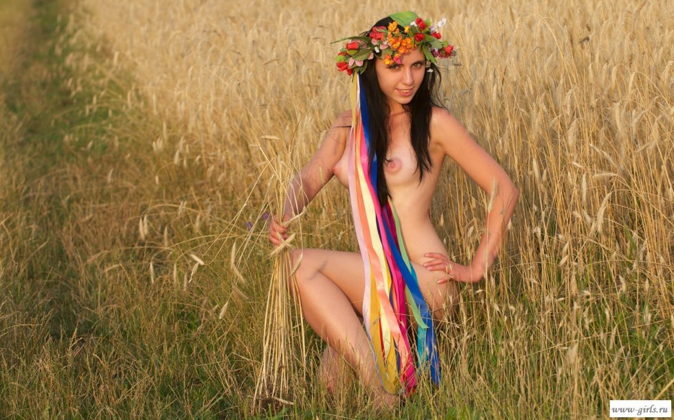 Naked Ukrainian women in embroidery