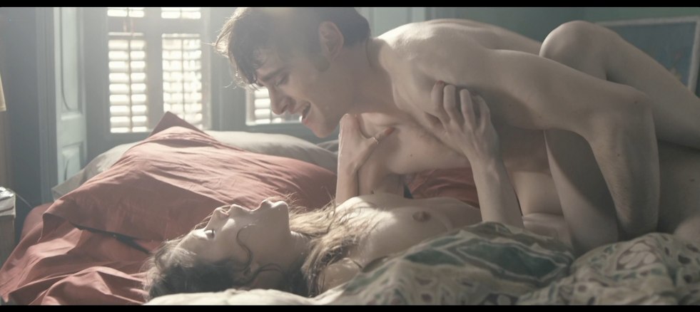 Astrid Bezere-Frisbee Tits