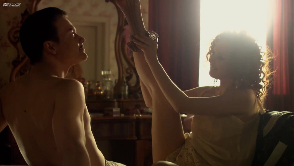 Serial Olga Erotic scenes