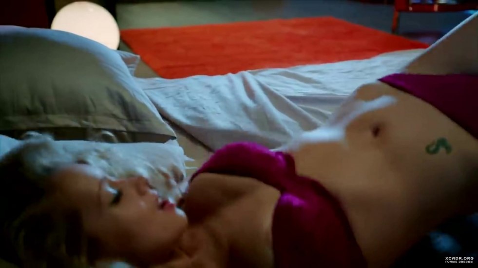 Actress Julia Taschin naked