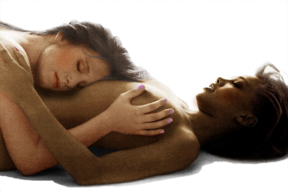 Naked Danielle Winits in Mulher Ancensored