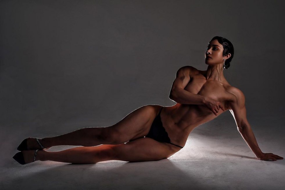 Yuan Herung - Chan Li Nude