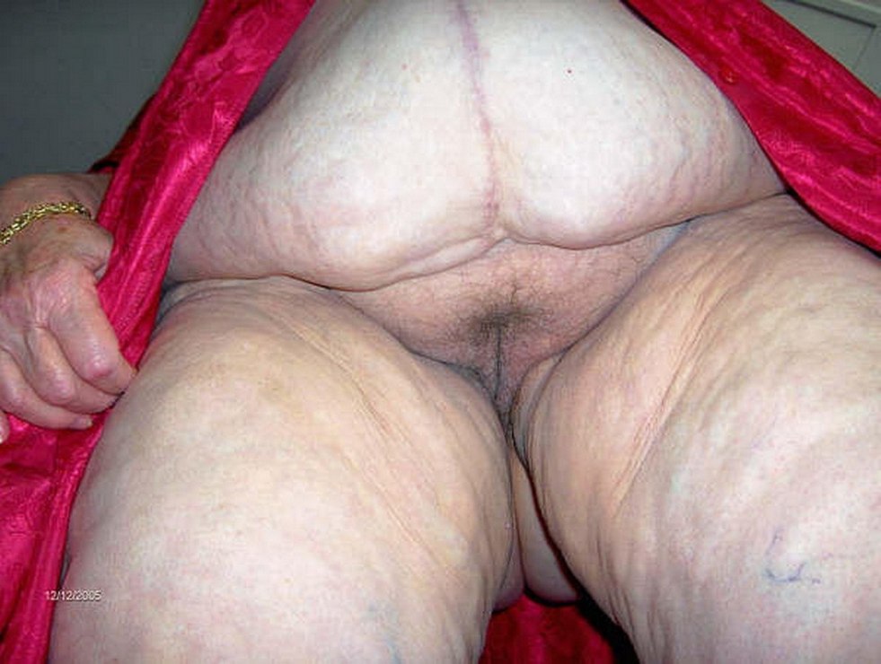 Thick old woman without panties
