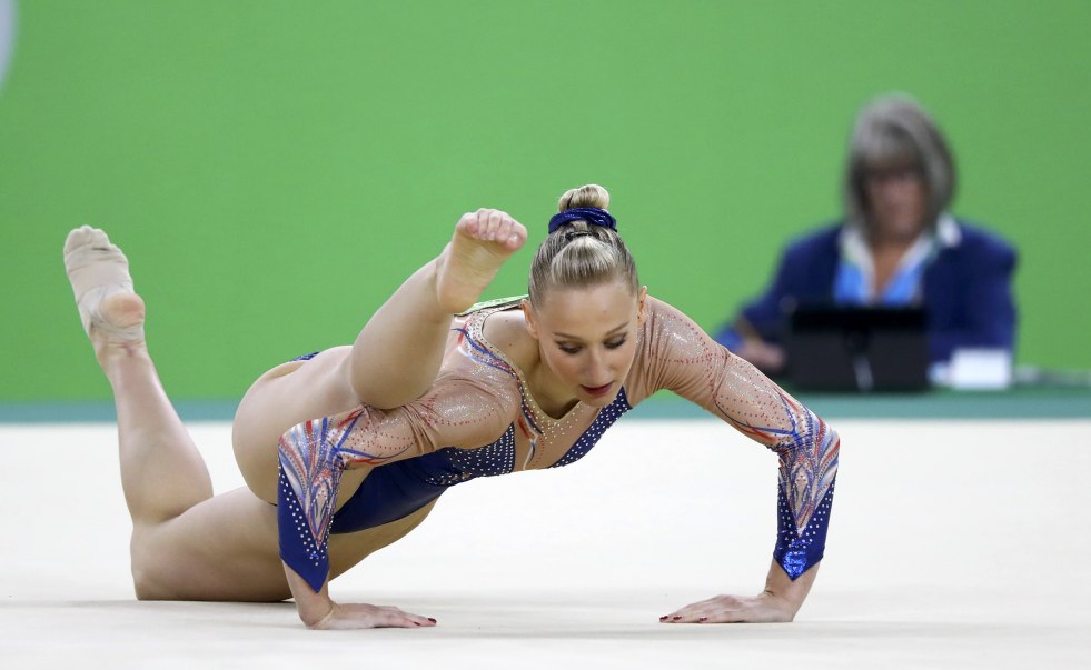 Yana Kudryavtseva gymnast golaya