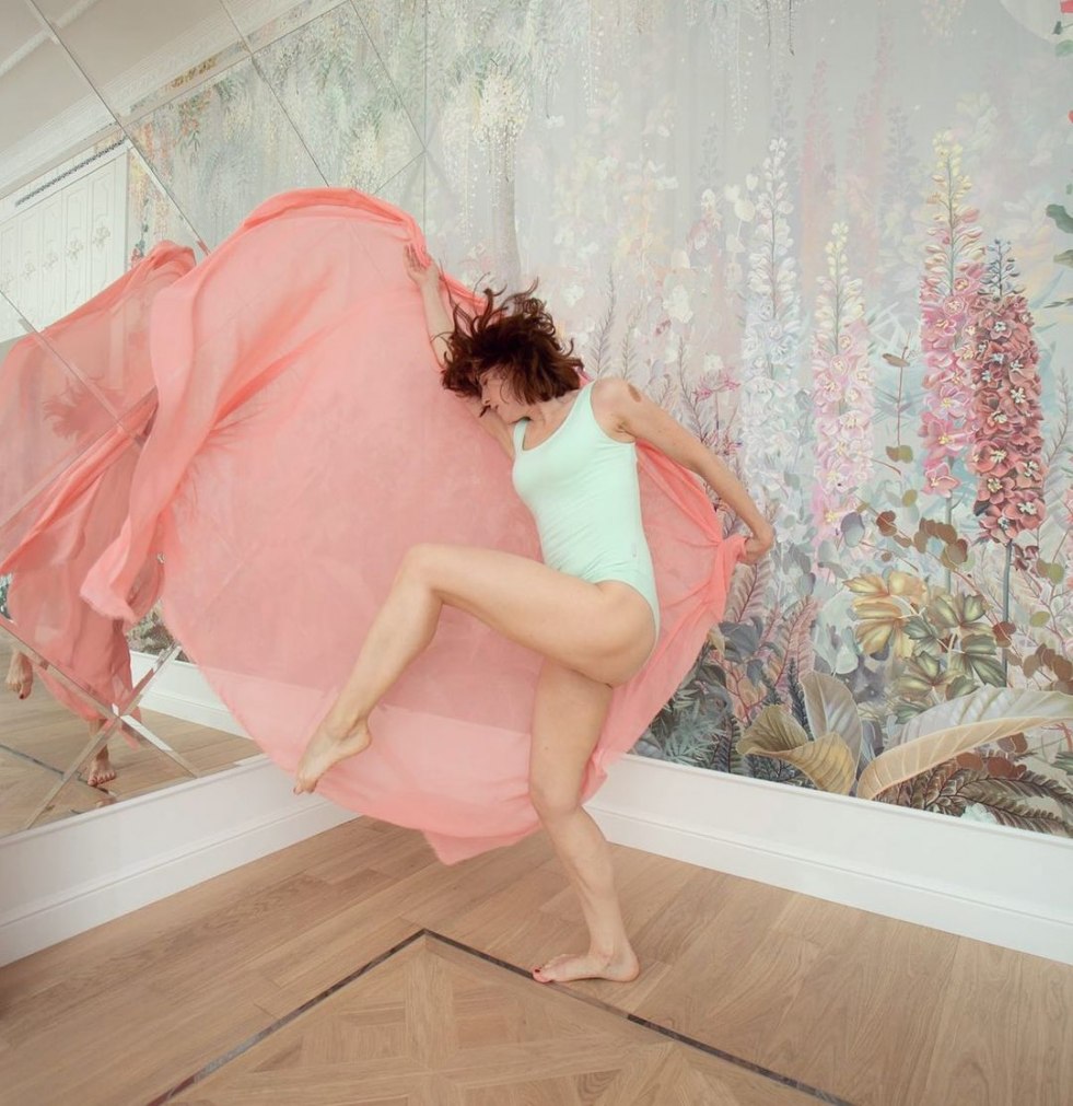 Olga Olekii actress naked