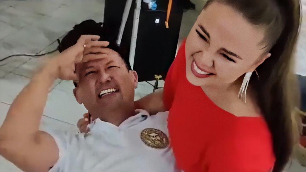 Naked women Greek goddesses