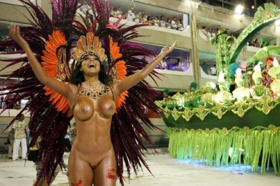 Naked Vivian Castro. Carnival