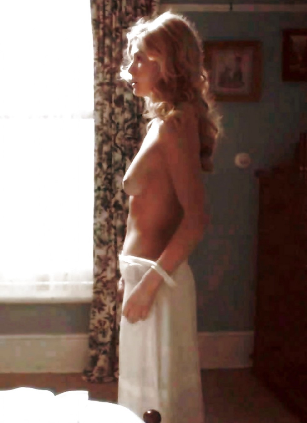 Rosamund Pike Naked in movies