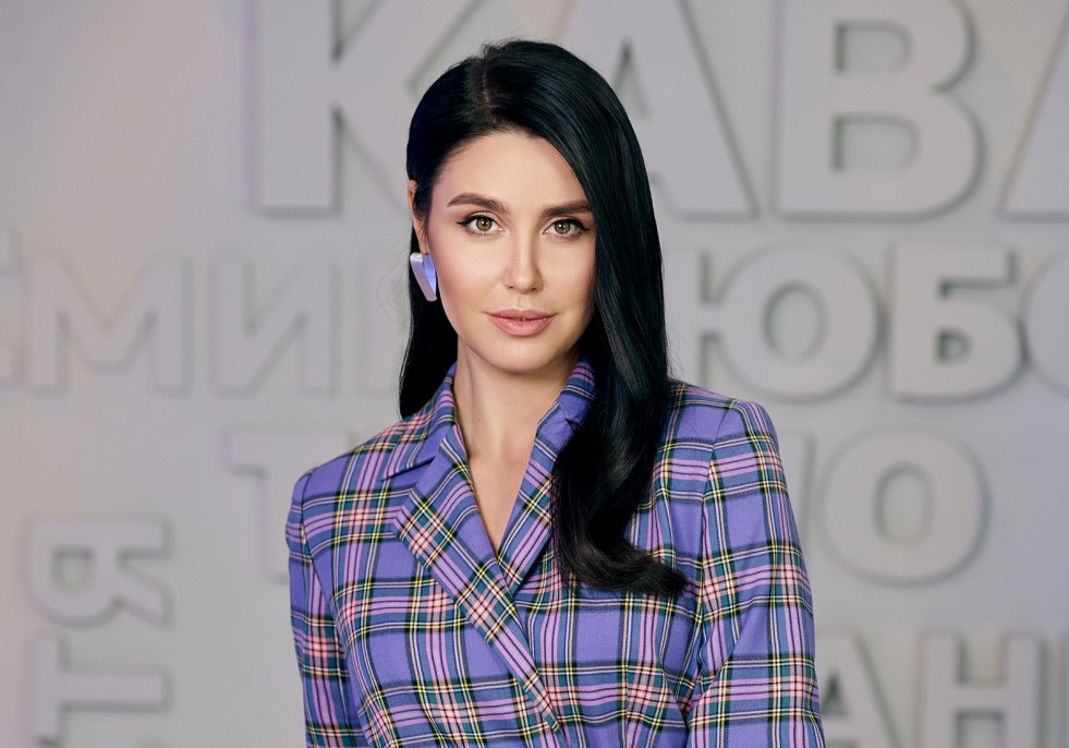 Lyudmila Barbir in Singing C 1 + 1