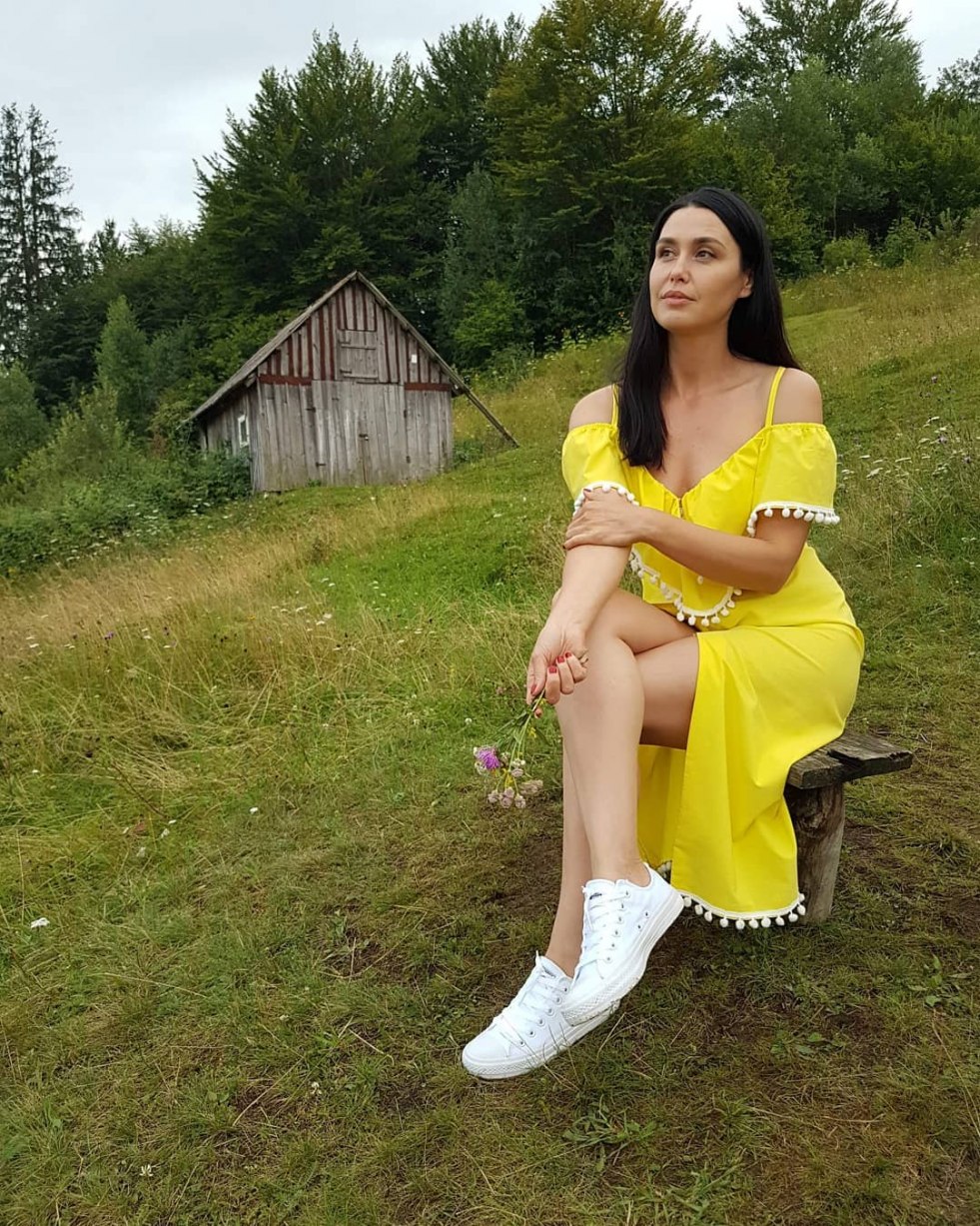 Lyudmila Barbir legs