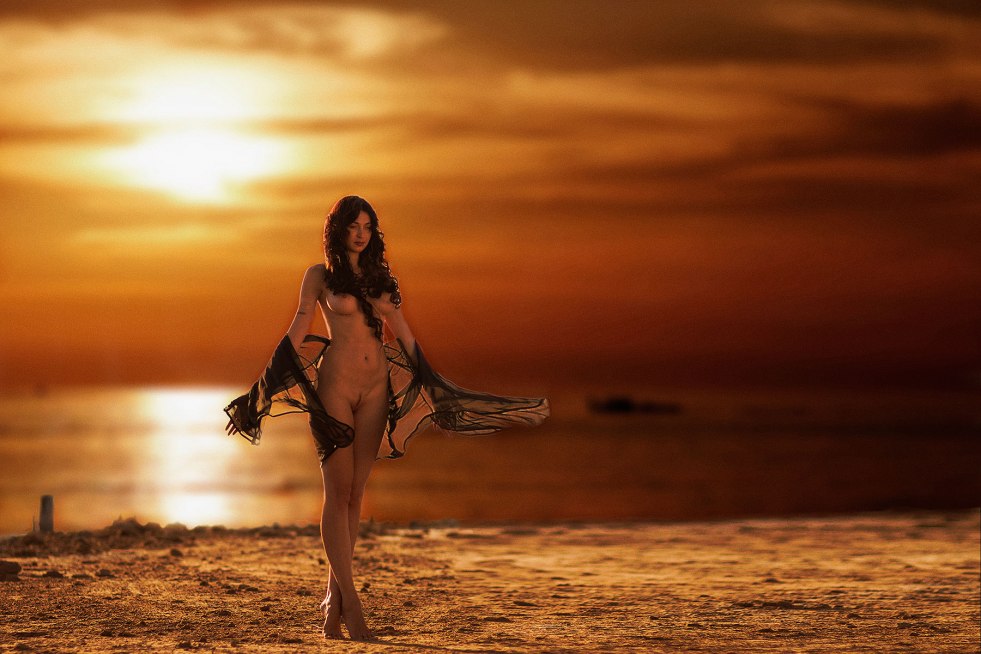 Erotic moments on the beach