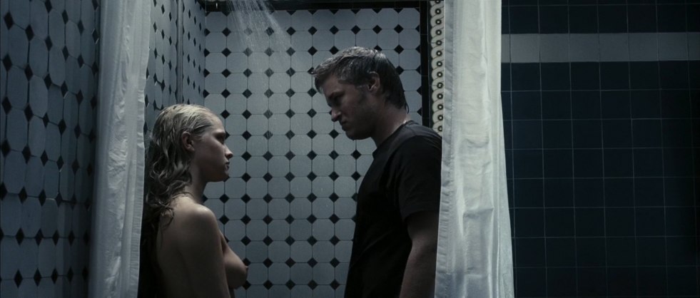 Teresa Palmer (Teresa Palmer) Naked in the film "Berlin Syndrome" (2017)