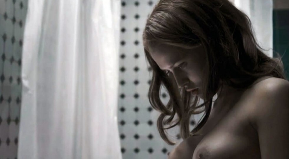 Teresa Palmer breasts