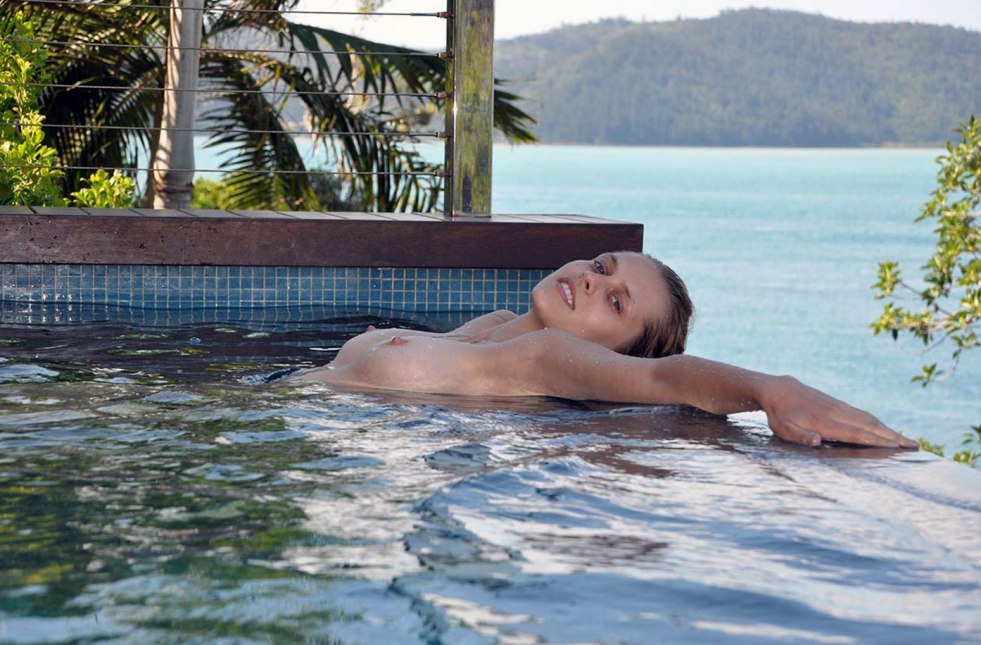 Actress Teresa Palmer naked