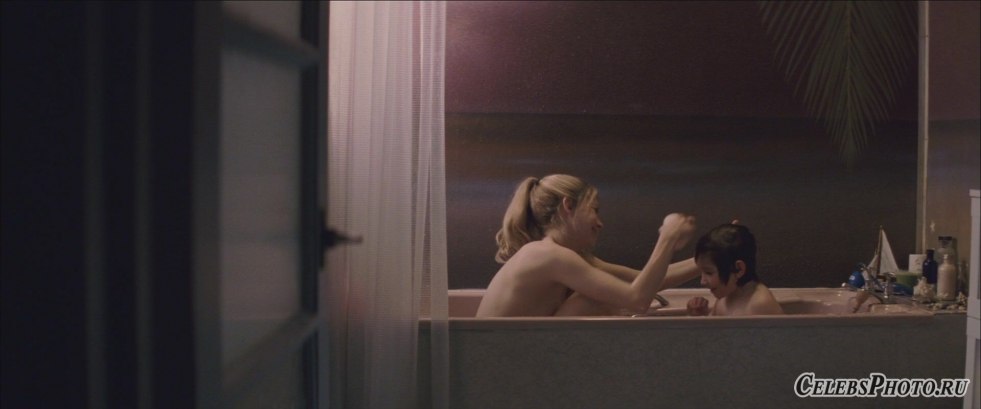 Michelle Williams naked in movies