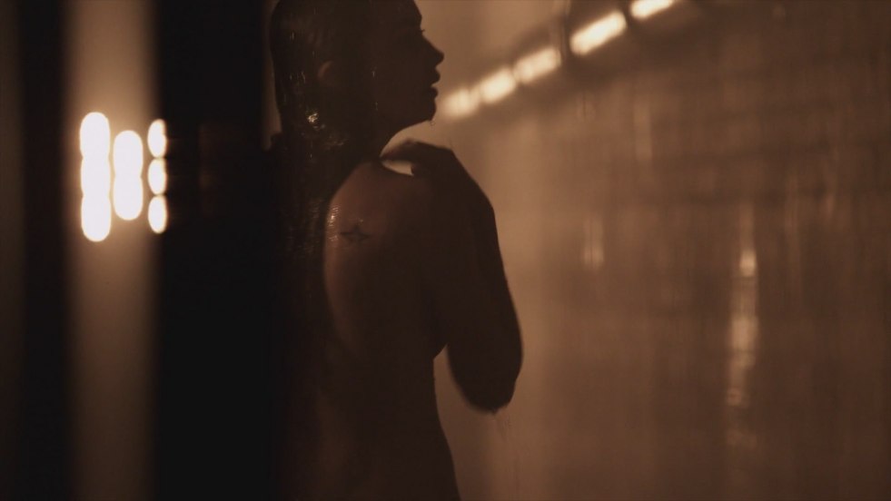 Crystle Lightning Femme Fatales 2011 S02E11