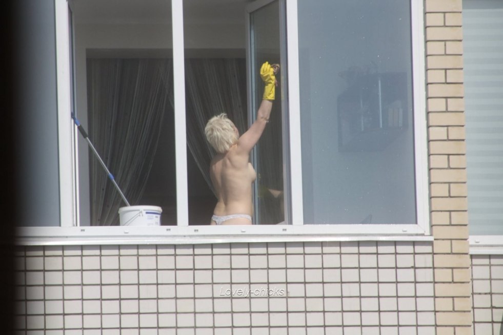 Spied the window for bare