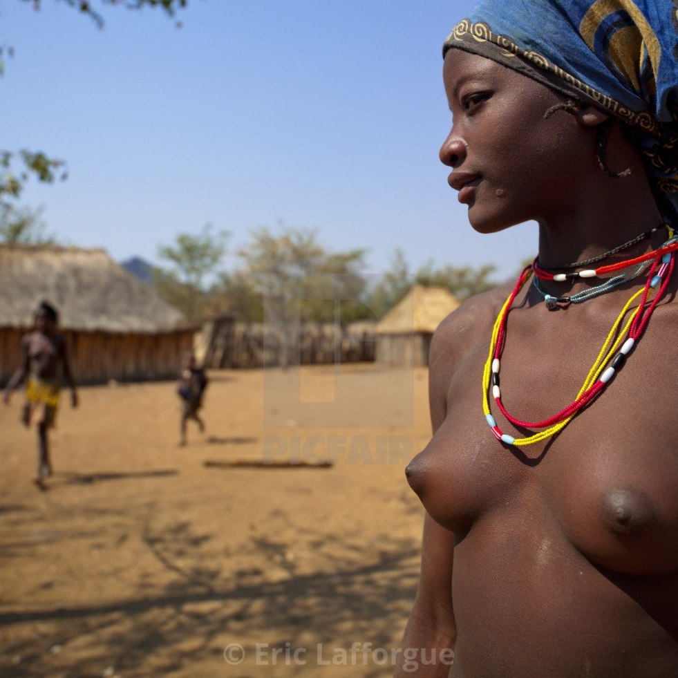 Naked African women