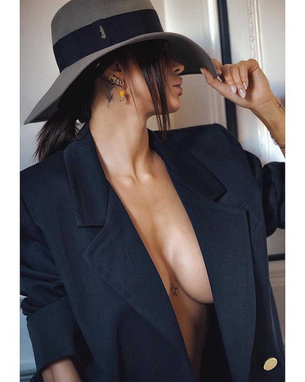 Cristina Buccino topless