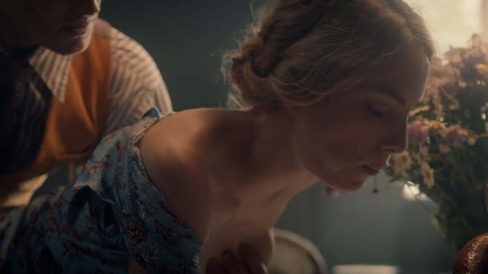 An hour before dawn erotic scenes