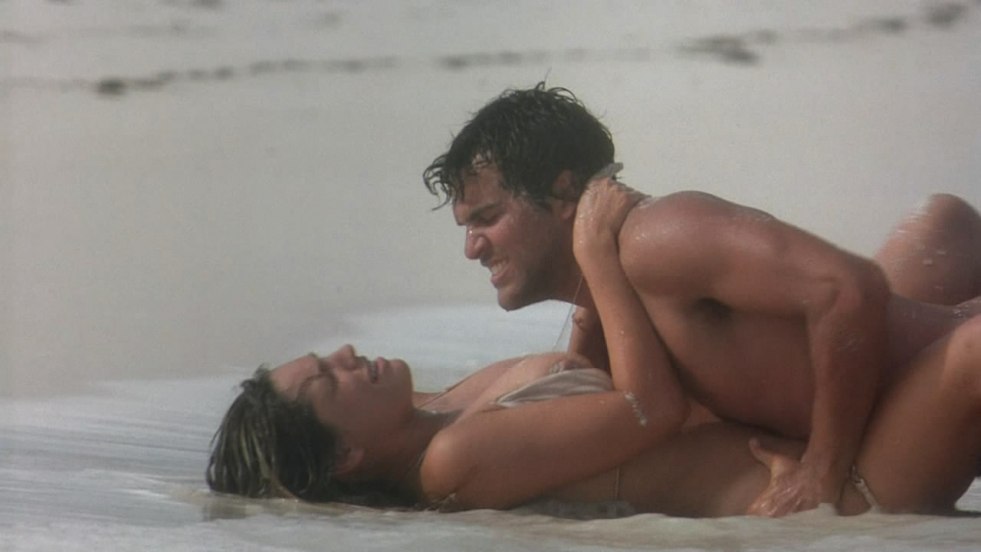 Kelly Brook Mitin Scene