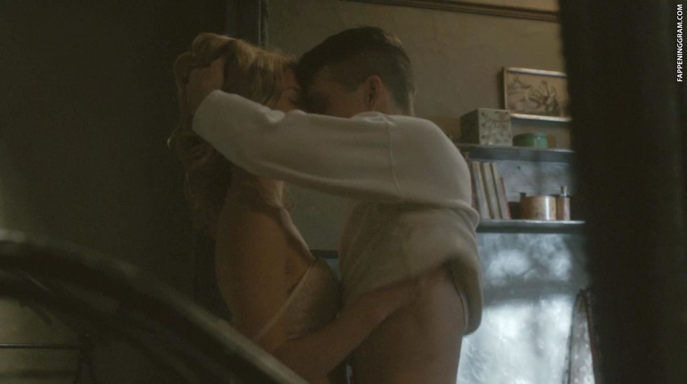 Annabelle Wallis naked in movies
