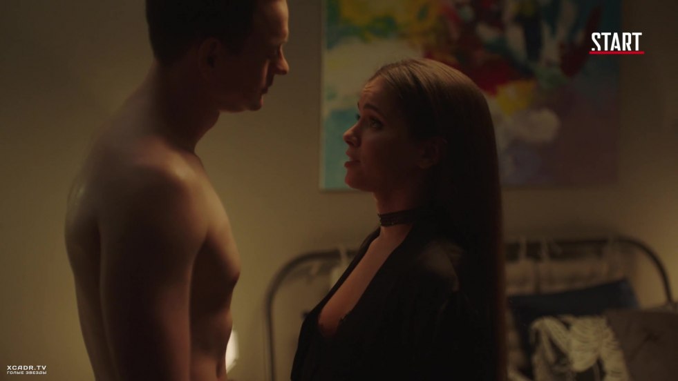 Actress Mila Cunis Naked