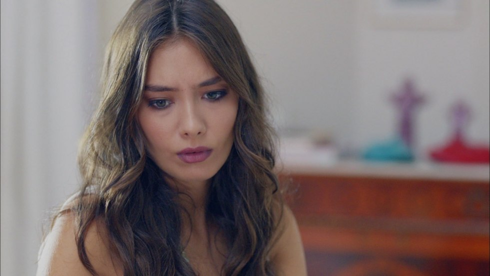 Kemal and Nihan Kiss GIF