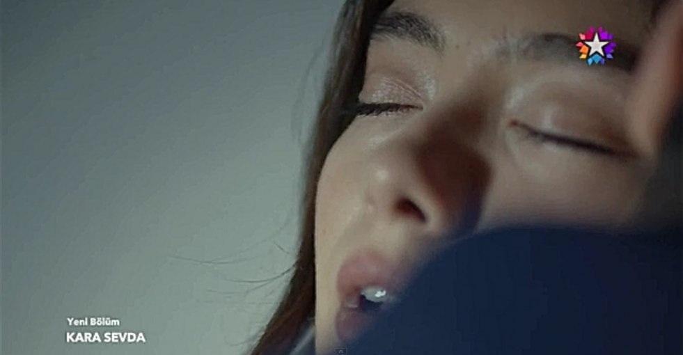 Melissa Asli Pamuk Hot