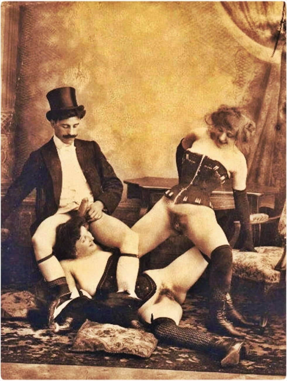 Naked women from the past