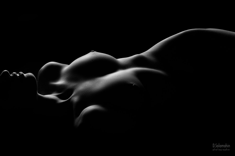 Aesthetics of female erotic18 +