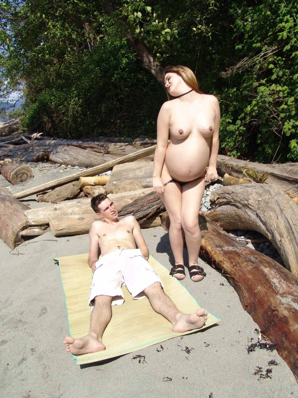 Naked busty pregnant women