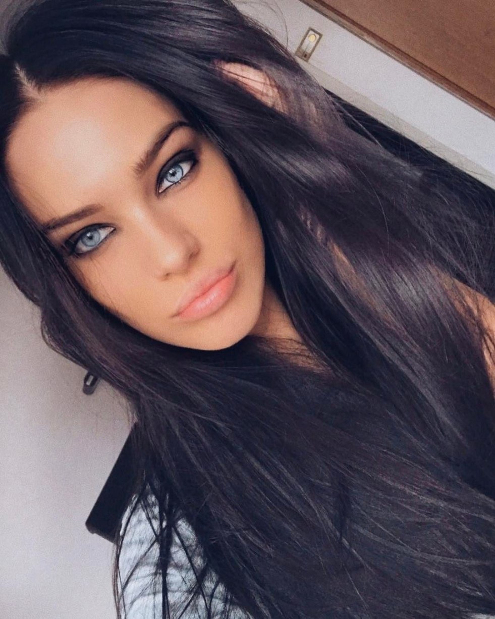 Mowing Nicole Scherzinger