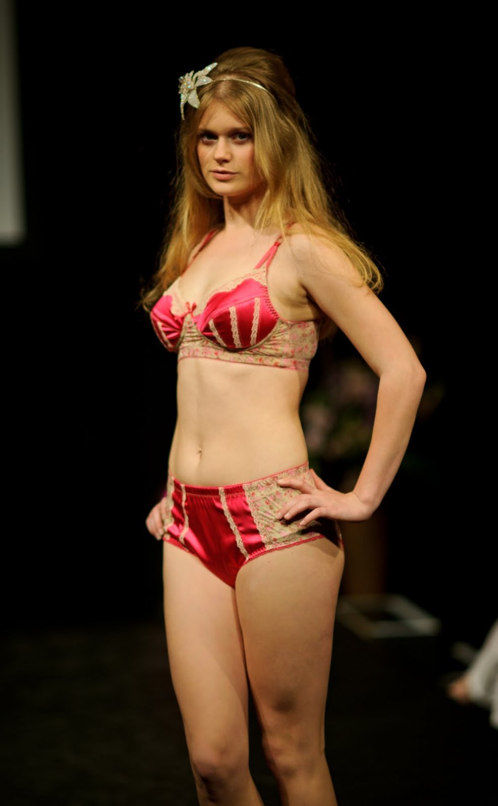 Hannah Silver Model Silver