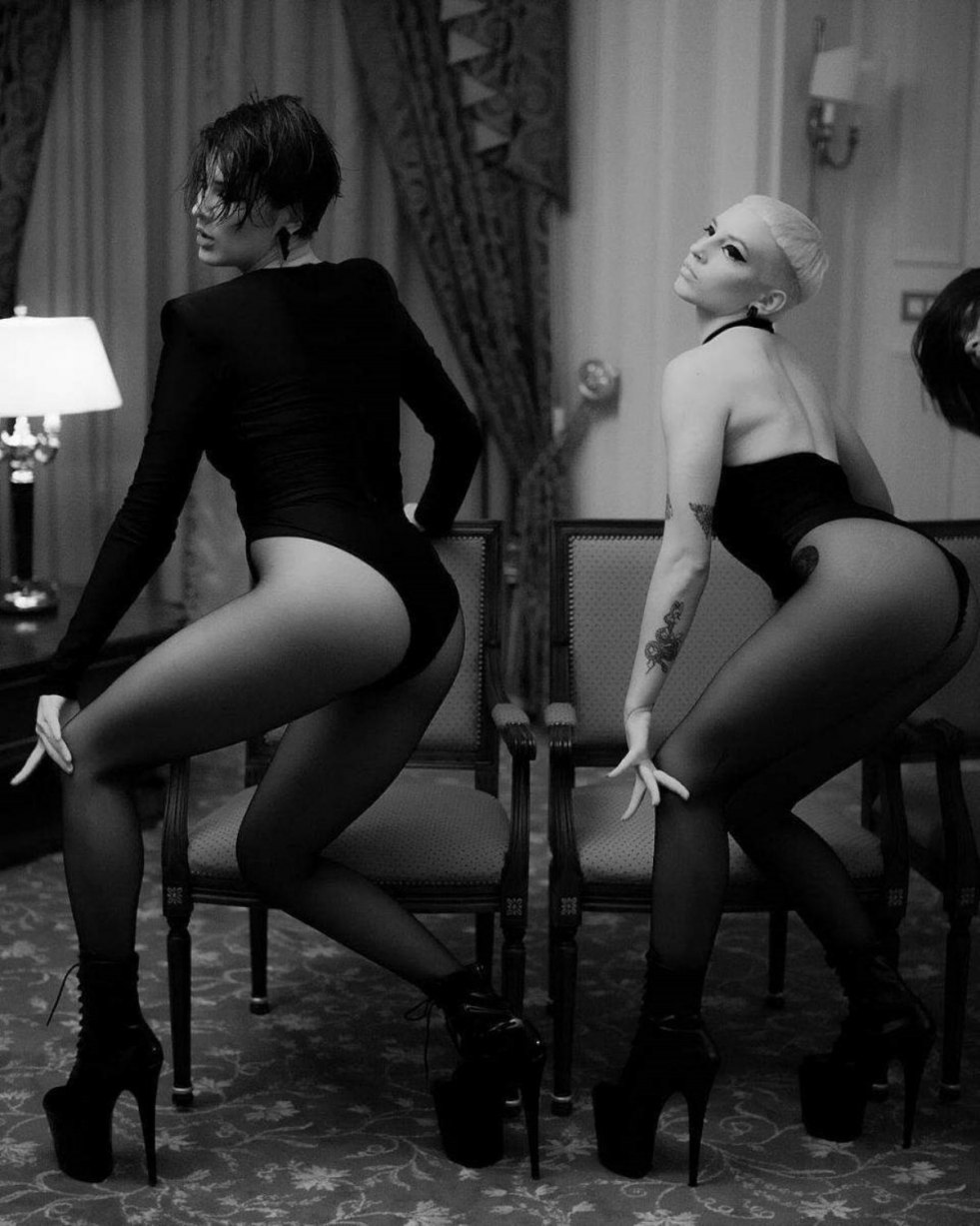 MARUV singer without linen