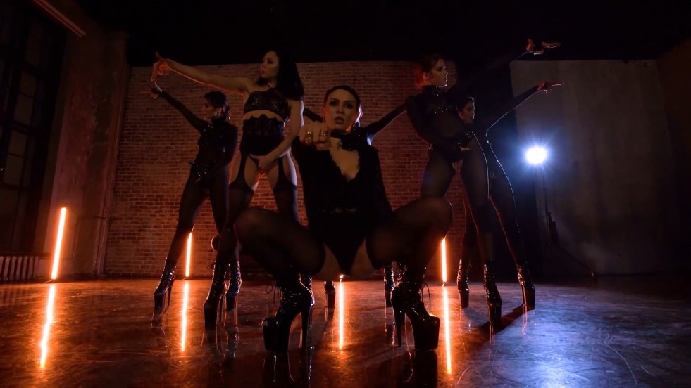 Madelin Marlow Strapon Chepada Bodi