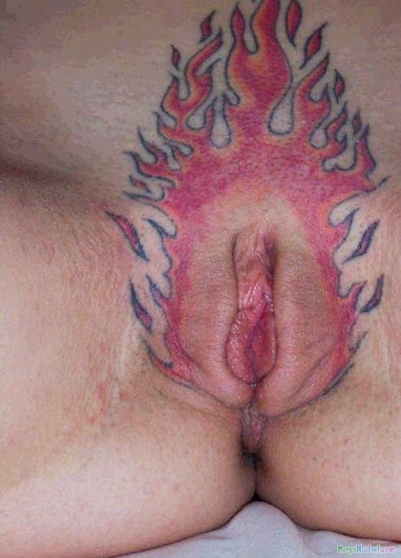 Tattoos on genitalia in women