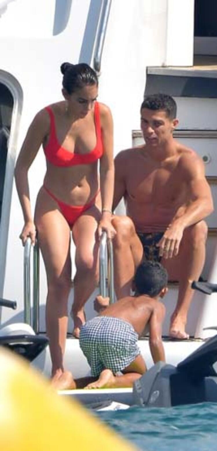 Georgina Rodriguez Naked