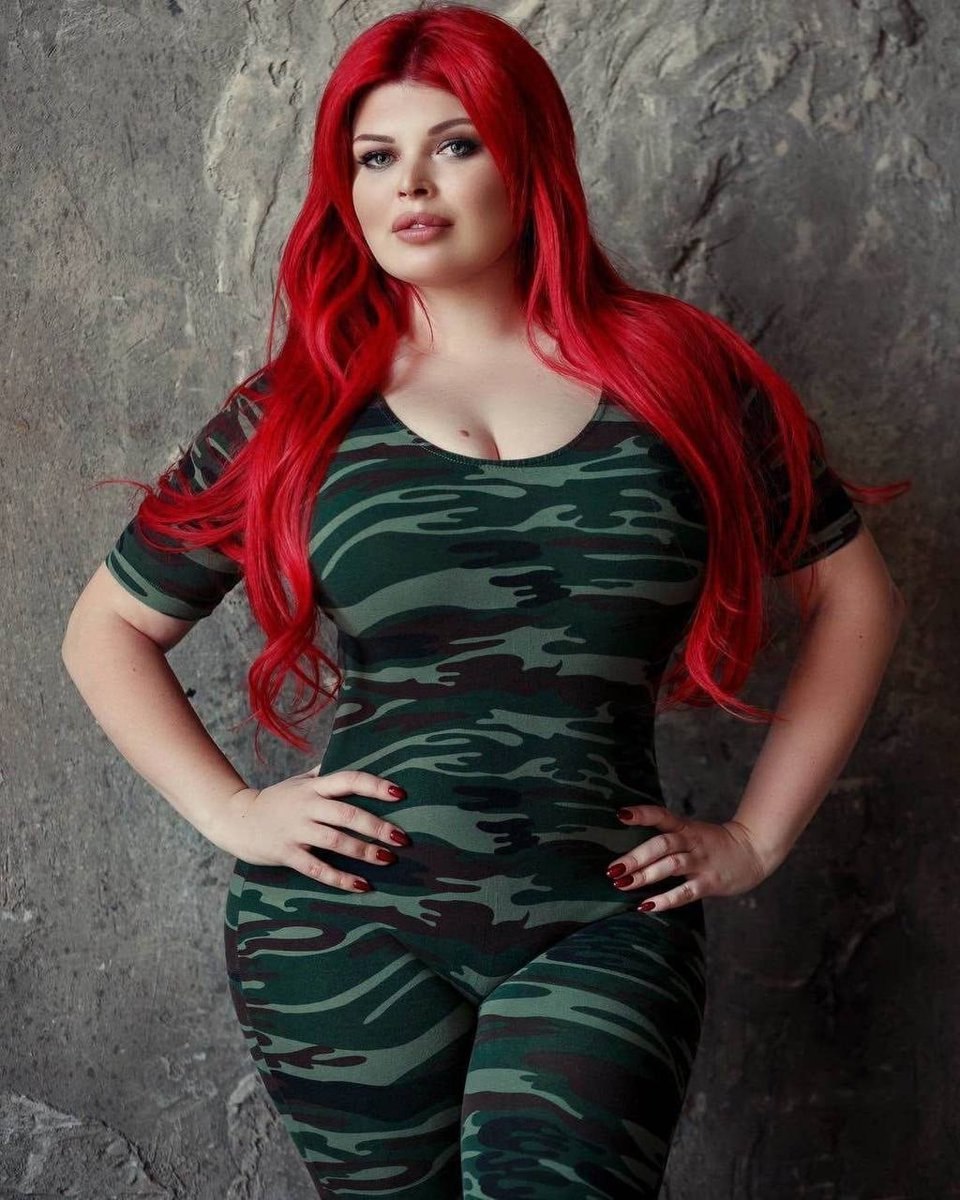 Julia Rybakova Plus Size
