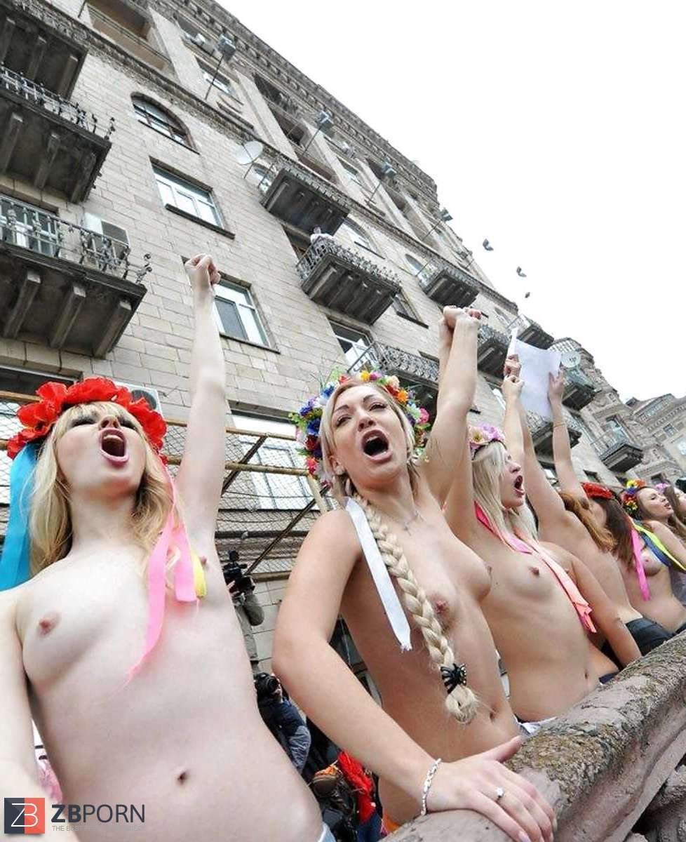 Feminists with bare breasts