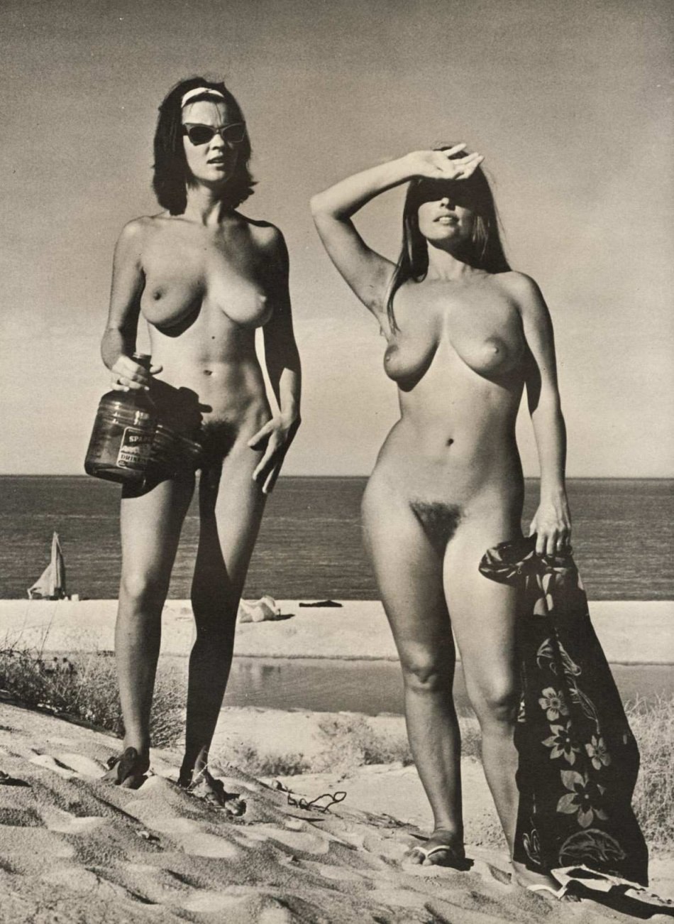 Naked women 60 ies