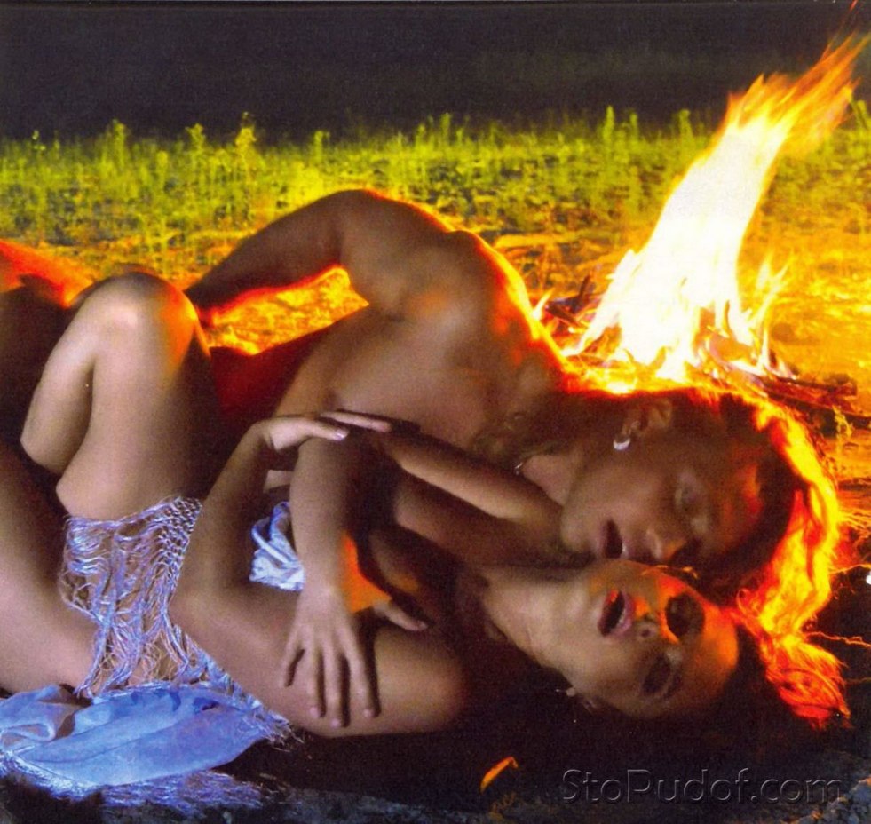 Erotic pictures of Natasha Queen