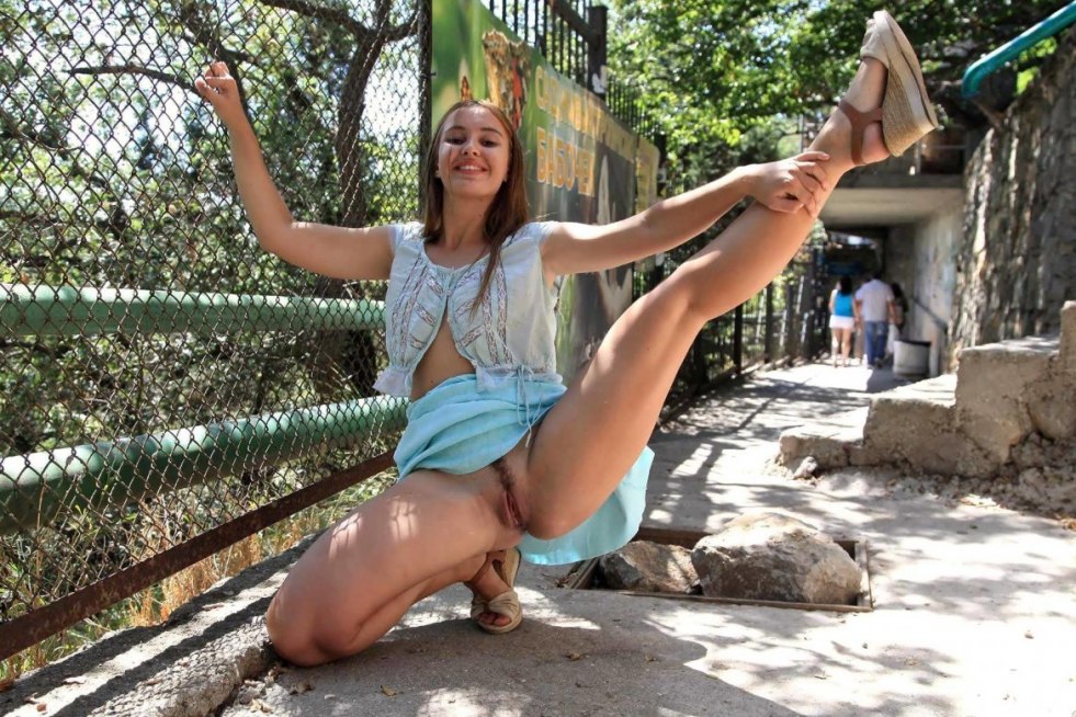 Girls without panties on the street